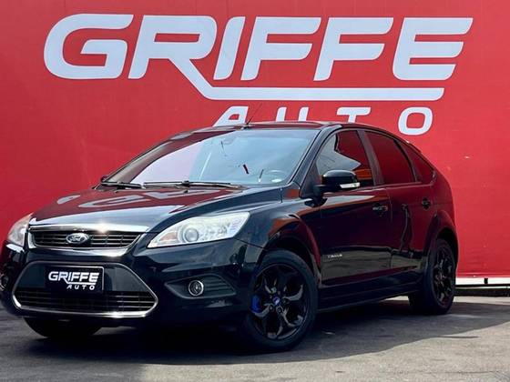 FORD FOCUS 2.0 TITANIUM HATCH 16V FLEX 4P AUTOMÁTICO